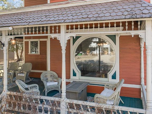 3rd image of 518 East Main Street