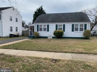 6825 Westmoreland Rd, Falls Church, VA 22042