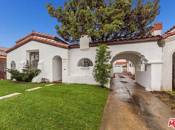 2nd image of 7909 Crenshaw Blvd