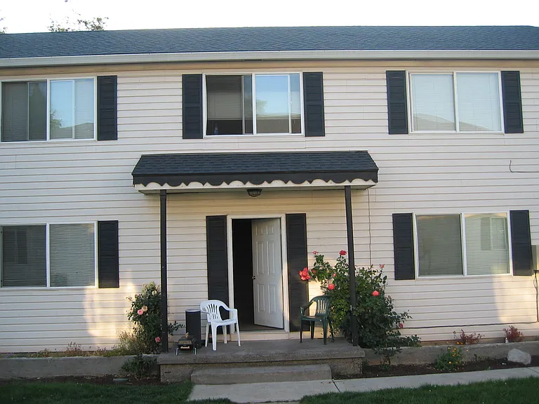 3674 SE Center St #3 — Photo 24