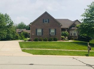 1151 Huntington Woods Point, Zionsville, IN 46077