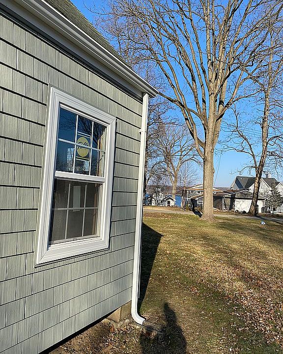 2nd image of 4221 Pleasant St