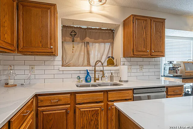 2813 Kline Cir — Photo 10