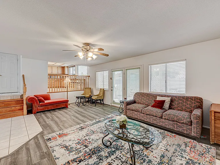 8412 Vibrant Dr — Photo 28