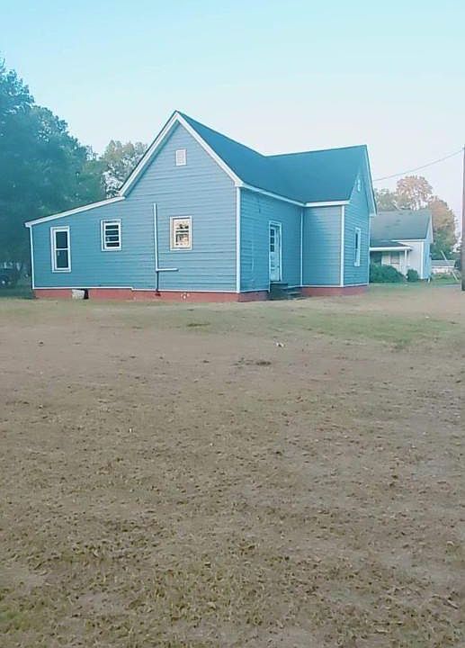 2nd image of 165 Center St