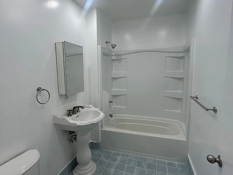 315 Beach 90th St — Photo 10