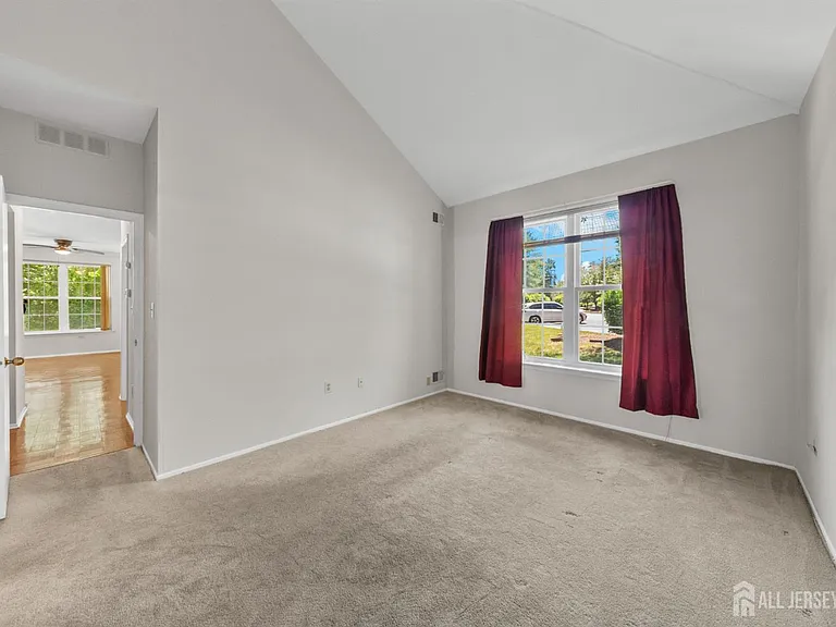 6111 Cedar Ct — Photo 10