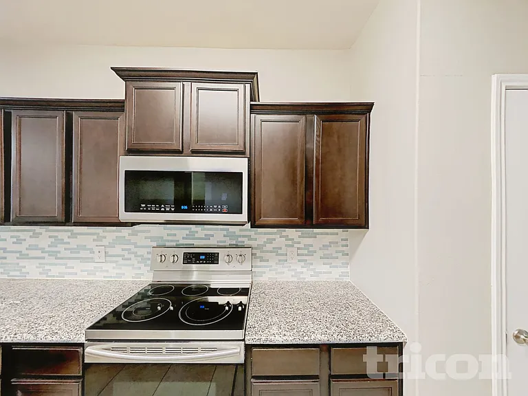 6008 Obsidian Creek Dr — Photo 7