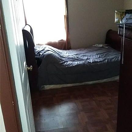 4th image of 13612 Sprecher Ave