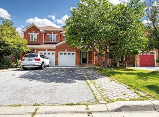 3328 Southwick St, Mississauga, ON L5M7K9