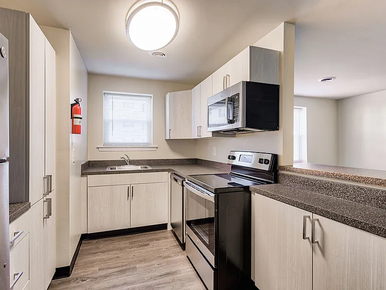 Brookbend Apartments — Photo 6