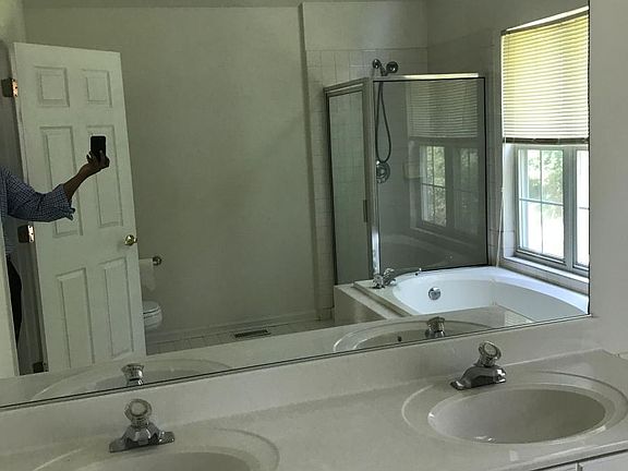 5th image of 320 Althea Ct