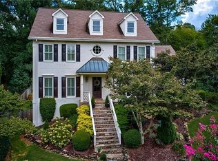 105 Nobility Ct, Roswell, GA 30075