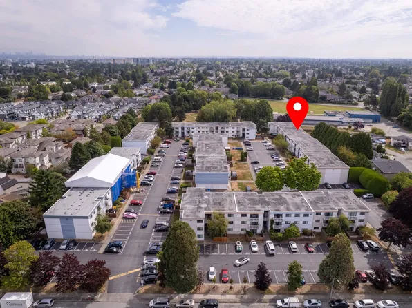 7240 Lindsay Rd #205, Richmond, BC V7C 2P5
