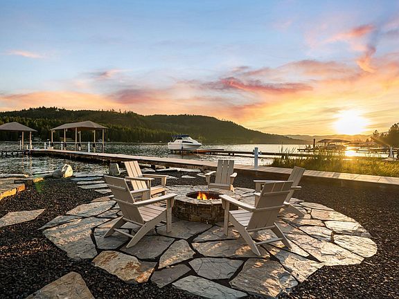 2nd image of 717 Olson Dr