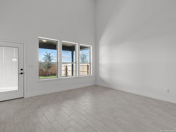 7th image of this home