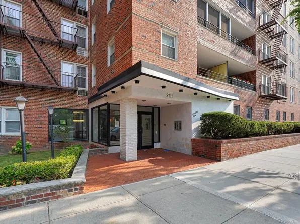 2711 Avenue X image 39 of 41