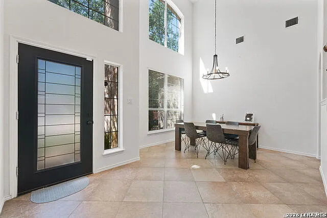 614 Cypress Trl — Photo 3