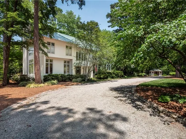2677 Shorehaven Dr, Virginia Beach, VA 23454