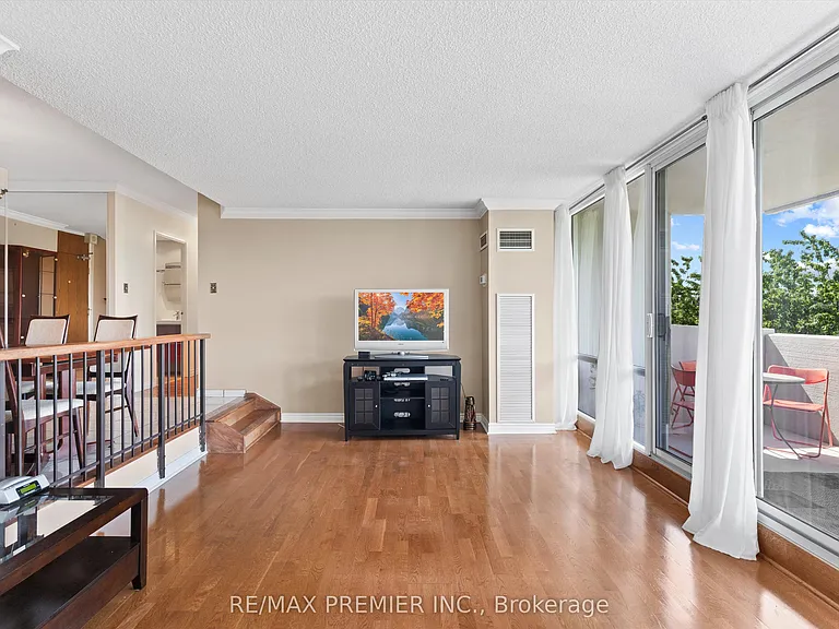 240 Scarlett Rd #711 — Photo 12