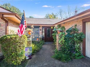 2900 Falmouth Dr, New Orleans, LA 70131