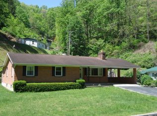 4231 Stewart St, Welch, WV 24801