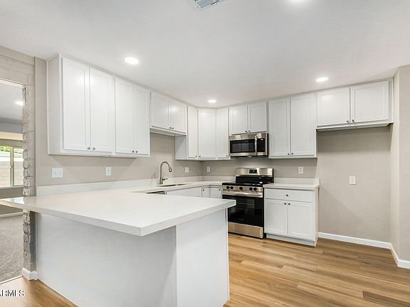 4th image of 11623 N 21ST Drive