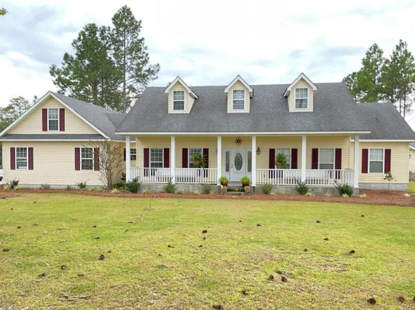 74 McClellan Dr, Tifton, GA 31794