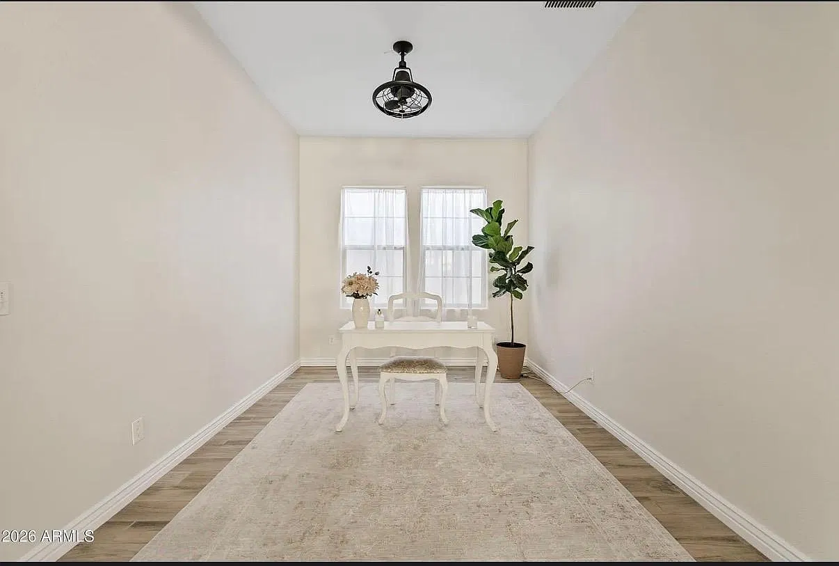 3 bed, 1971 sqft, $3,100 — Photo 3