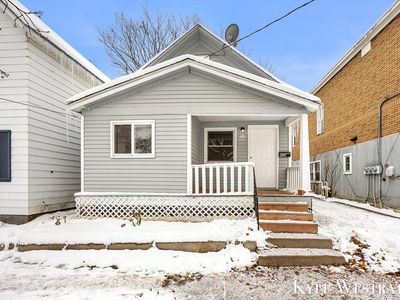 856 10th St NW, Grand Rapids, MI, 49504