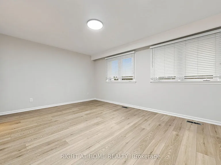 6 Colonnade Rd — Photo 8