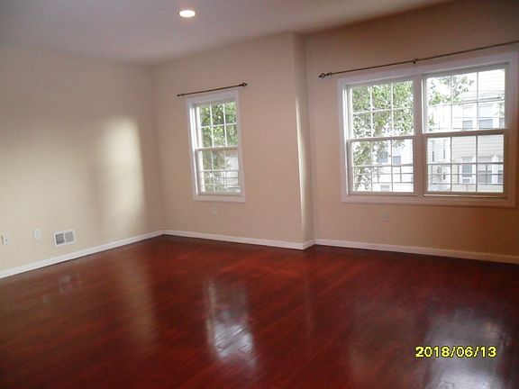 2nd image of 52 Spruce St #1