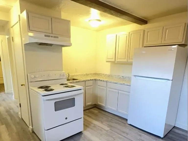 363 N 800 W — Photo 6