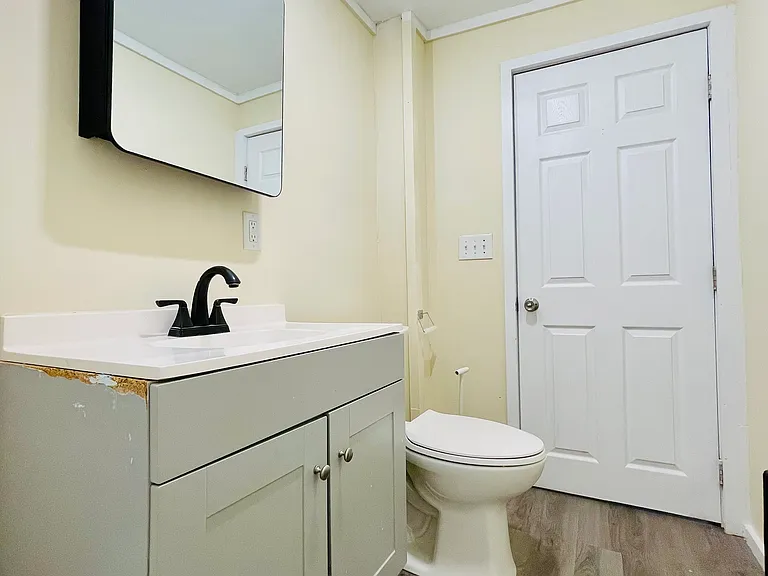 33 Follett St #B — Photo 43