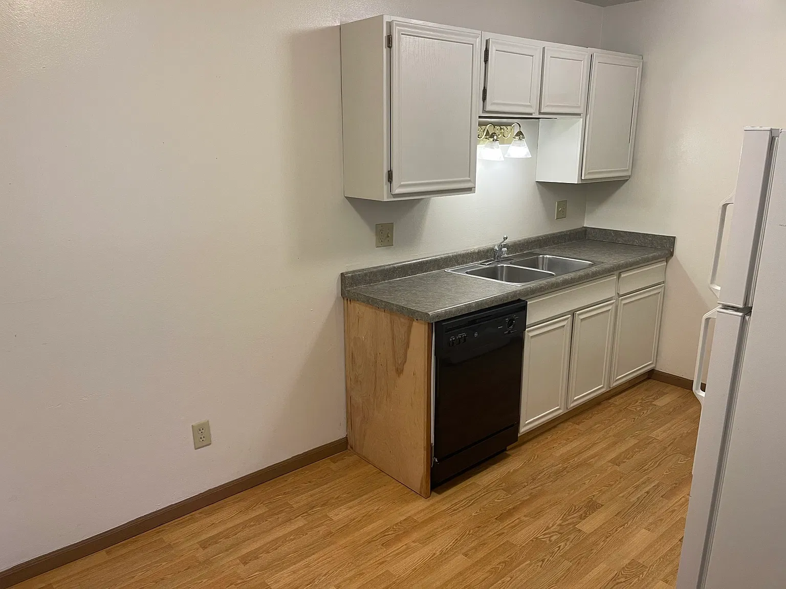 2 bed, $1,276 — Photo 3
