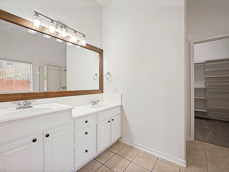 7816 Riverwalk Trl — Photo 21