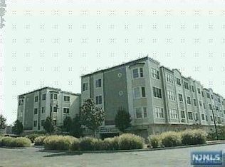 341 The Promenade Promenade, Edgewater, NJ 07020