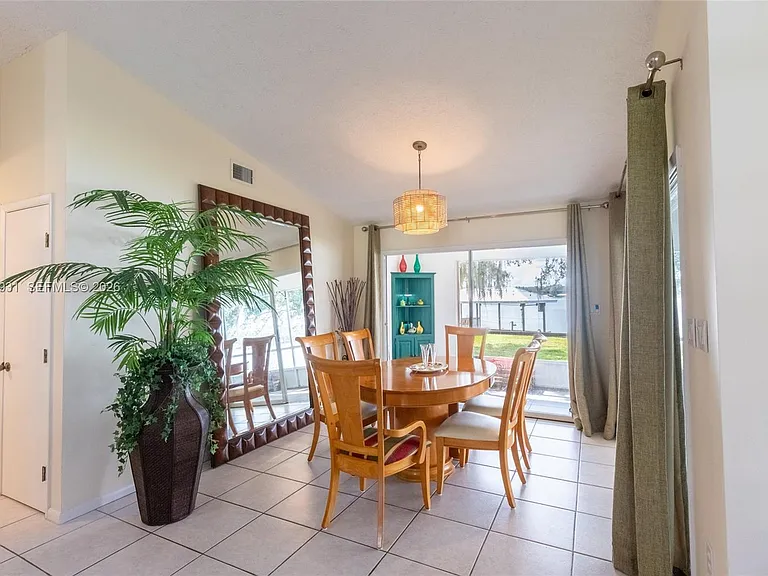 3118 Tanglewylde Ave — Photo 32
