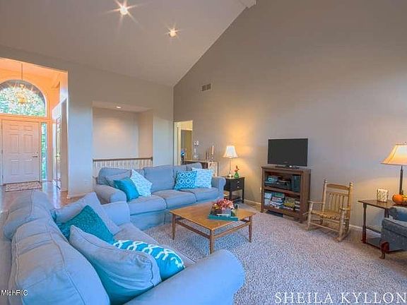 4th image of 6434 Skyridge Dr NE