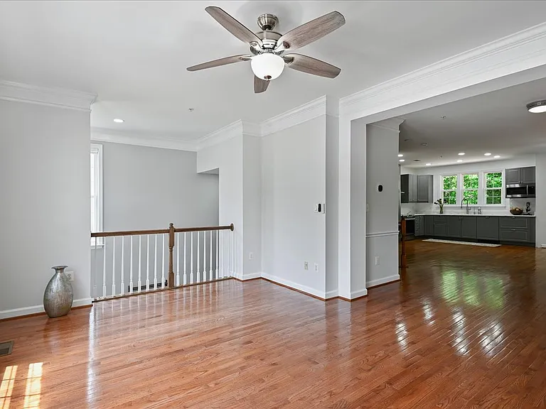 441 Penwood Dr — Photo 12