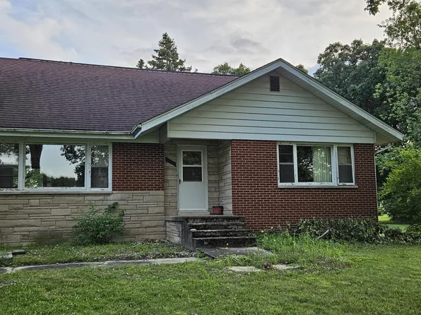 8622 Christopher Dr, Saint John, IN 46373