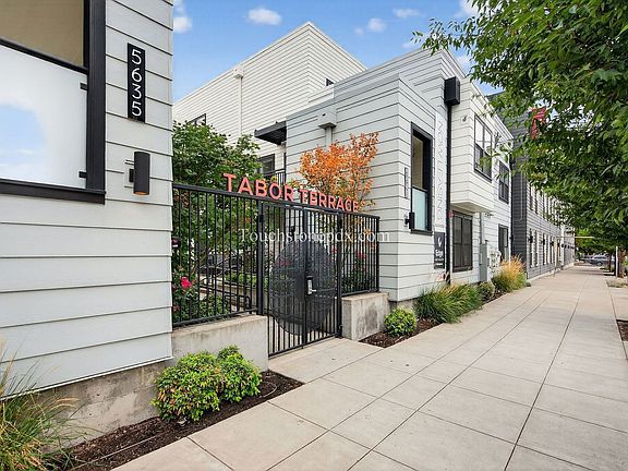 2nd image of 5635 NE Glisan St #13
