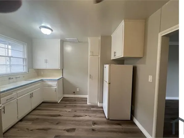 4131 1/4 Somerset Dr #4131-14, Los Angeles, CA 90008