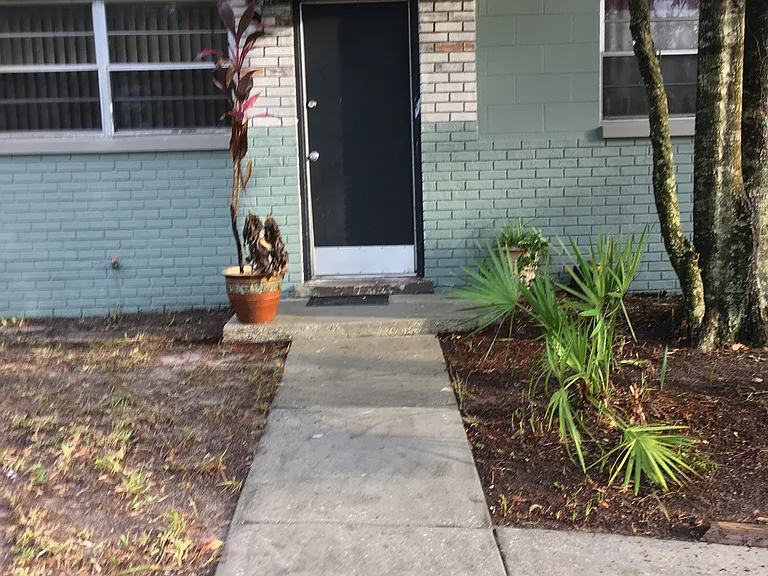 1203 E Annie St #A — Photo 3