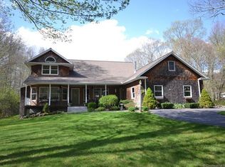 91 Holmes Rd, East Lyme, CT 06333
