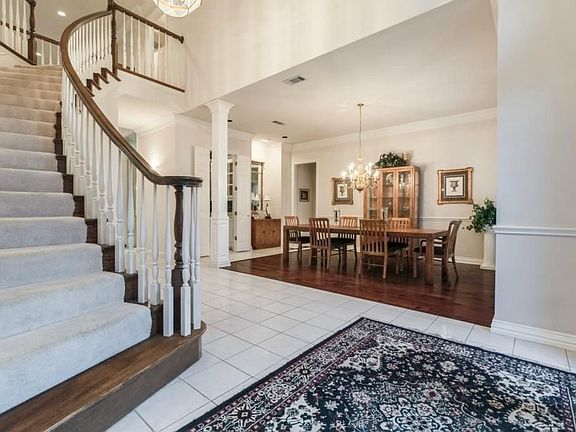 4th image of 611 Portofino Dr