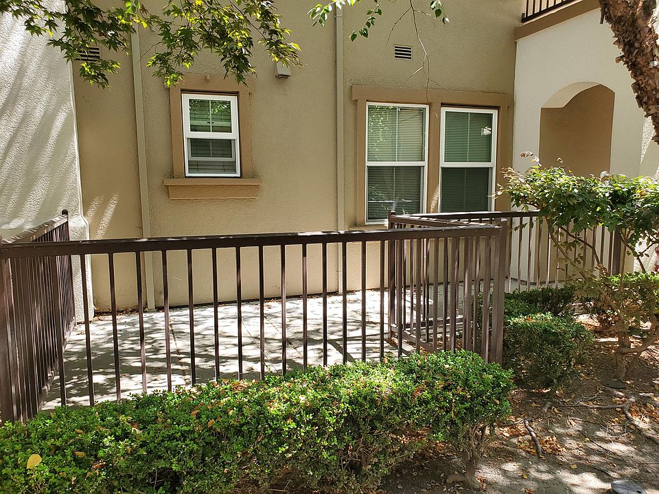 1st image of 109 Carmel St