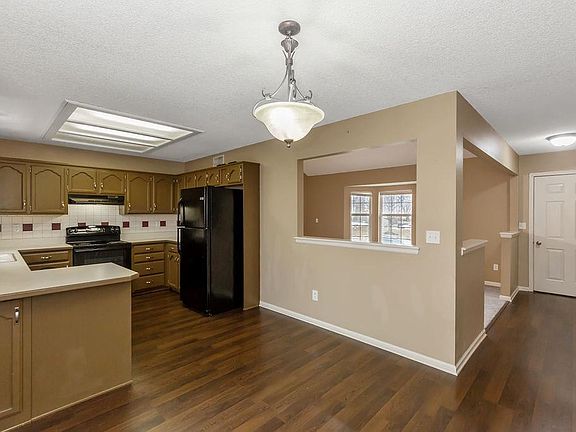 5th image of 3805 NW Hidden Pointe Dr