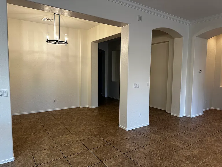 2712 E Redwood Pl — Photo 12