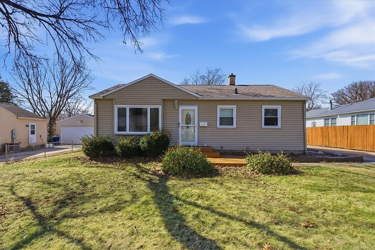 2109 Victory Dr photo 1